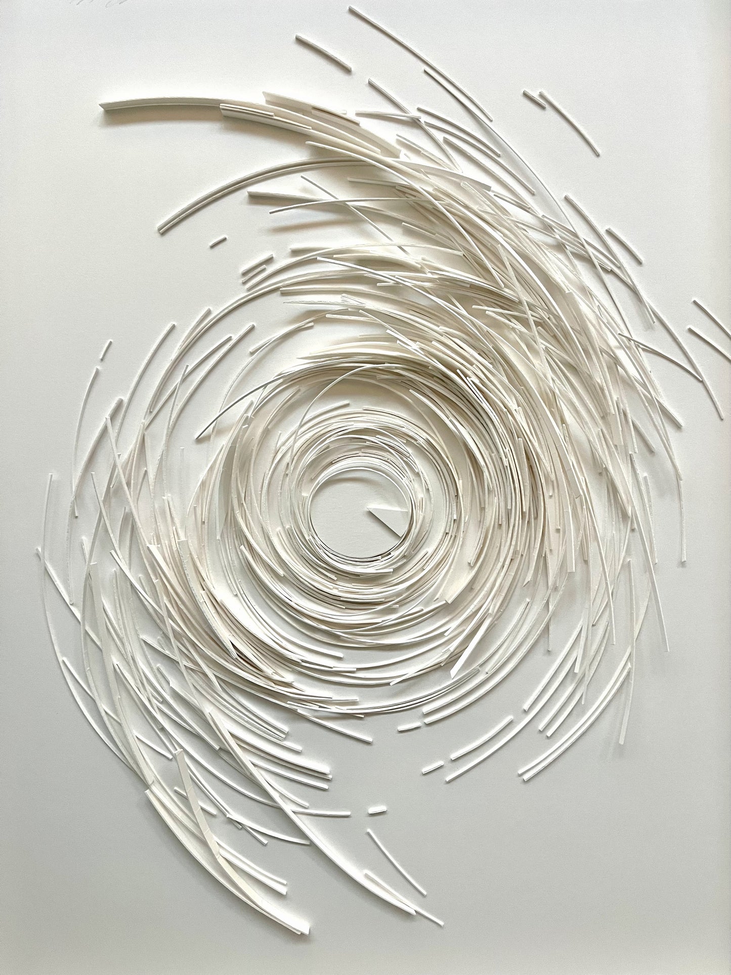 Mierzwa, Gabriele, Twister Sky WEIß, 80 x 60cm, 3D-Papierobjekt, Objektrahmen mit Museumsglas