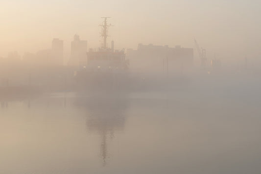 Rowek, Wencke, Silos im morgendlichen Nebel (inkl. PP), 20 x 30cm, Fotografie