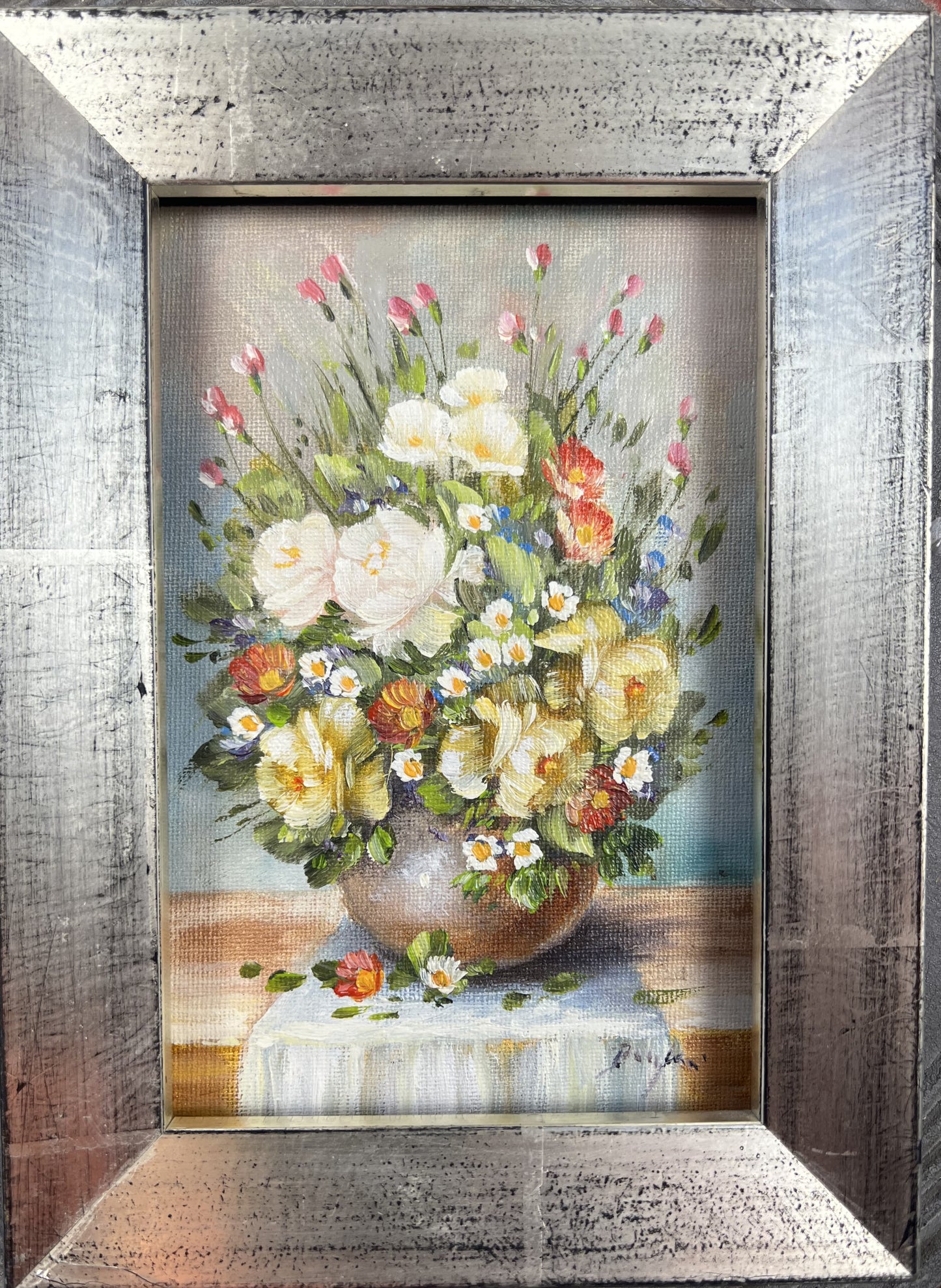 Bagher, Strauß in brauner Kugelvase, 15 x 10cm, Öl auf Holz